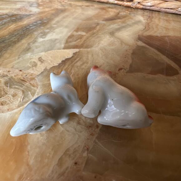 Tiny Porcelain Dog Pair: Vintage - Picture 4 of 6